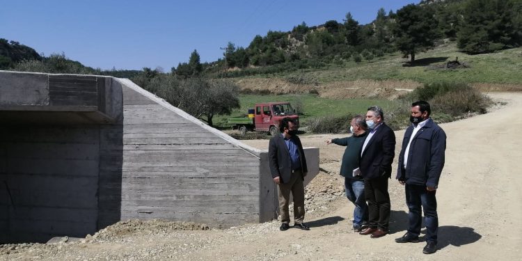 ΔΗΜΟΣ ΠΥΡΓΟΥ: Υλοποιείται το έργο αποκατάστασης του συνδετήριου δρόμου Λατομείου Ελαιώνα με επαρχιακή οδό Πύργου – Οινόης