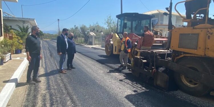 ΔΗΜΟΣ ΑΝΔΡΑΒΙΔΑΣ – ΚΥΛΛΗΝΗΣ: Επίσκεψη Δημάρχου Ανδραβίδας-Κυλλήνης στα έργα ασφαλτοστρώσεων στην Κοινότητα Ανδραβίδας (φωτος)