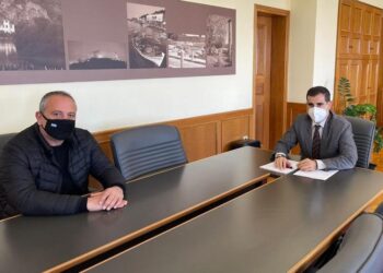 Συνάντηση Αντιπεριφερειάρχη Π.Ε Ηλείας Β. Γιαννόπουλου με εκπρόσωπο του Συλλόγου Εκπαιδευτών Οδηγών Πύργου