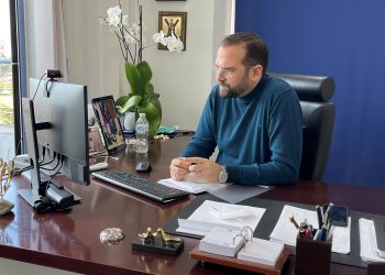 ΝΕΚΤΑΡΙΟΣ ΦΑΡΜΑΚΗΣ: “Προσέχουμε και εμβολιαζόμαστε”