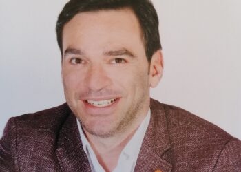 ΔΗΜΗΤΡΗΣ ΝΙΚΟΛΑΚΟΠΟΥΛΟΣ: “Μετά την Σταύρωση… ακολουθεί πάντα η Ανάσταση!”