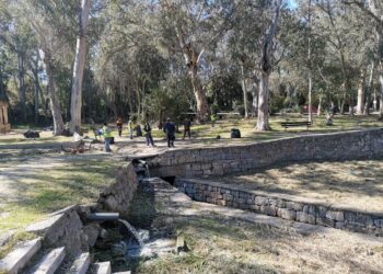 ΔΗΜΟΣ ΑΝΔΡΑΒΙΔΑΣ – ΚΥΛΛΗΝΗΣ: Καθαρισμός του περιβάλλοντα χώρου των Ιαματικών Λουτρών Κυλλήνης (φωτος)