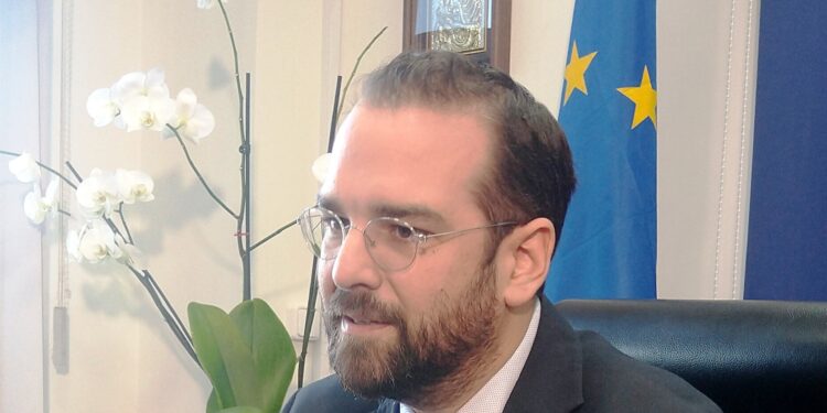 Τριπλάσιοι πόροι για τις ενεργειακές αναβαθμίσεις δημόσιων υποδομών στη Δυτική Ελλάδα – Πάνω από 30 εκ. ευρώ σε 28 έργα