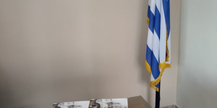 ΔΙΟΝΥΣΙΑ ΑΥΓΕΡΙΝΟΠΟΥΛΟΥ: Συλλυπητήρια για τον Κωνσταντίνο Χηνά