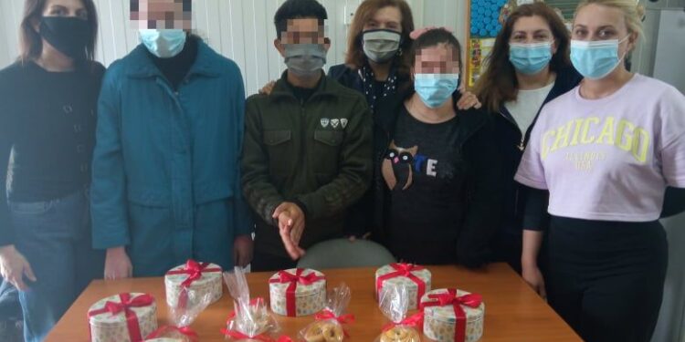 Ε.Ε.Ε.Ε.Κ ΠΥΡΓΟΥ: Έτοιμα τα πασχαλινά κουλούρια!