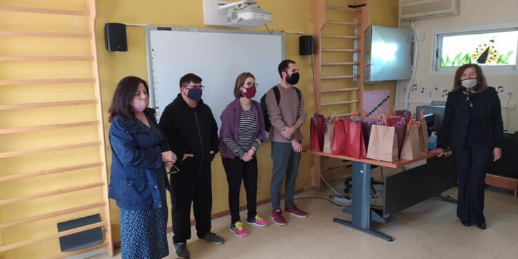 Ευχές και πασχαλινά δώρα από το ΚΔΑΠ Αμεα ΔΙΑΠΛΑΣΙΣ Πύργου