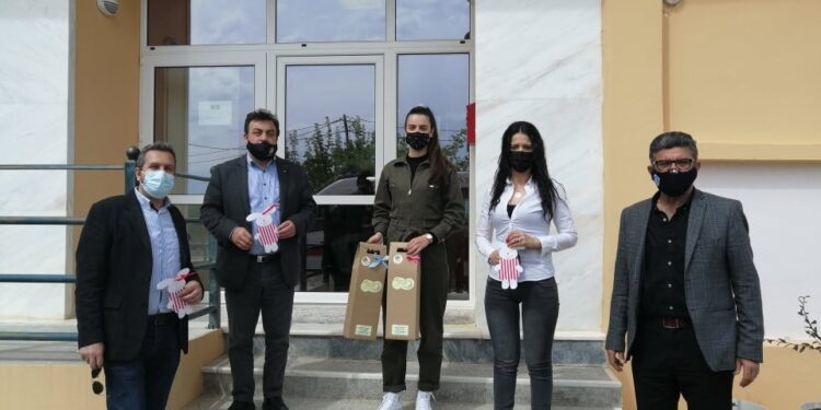 ΔΗΜΟΣ ΠΥΡΓΟΥ: Προσφορά αγάπης στο “Χαμόγελο του Παιδιού” από τον Δήμο Πύργου και το ΚΔΑΠμεΑ “Ηλίανθος”