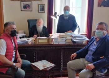 Προσφορά μασκών από τον Δήμο Πύργου στην Ι. Μητρόπολη Ηλείας