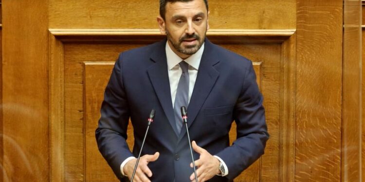 «Πληρωμένη» απάντηση στον Τσίπρα από Ανδρέα Νικολακόπουλο στη Βουλή !
