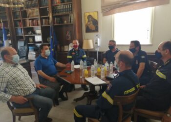 ΔΗΜΟΣ ΠΥΡΓΟΥ: Συνάντηση του Δημάρχου Πύργου με την Πυροσβεστική Υπηρεσία