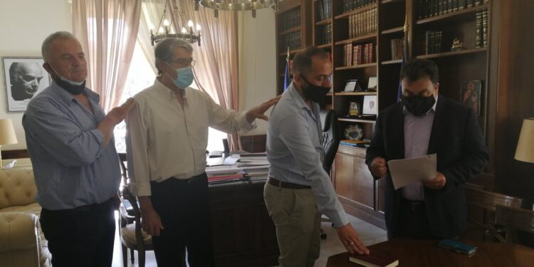 ΔΗΜΟΣ ΠΥΡΓΟΥ: Ορκίστηκαν τρεις νέοι αυτοδιοικητικοί