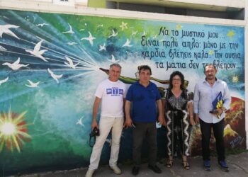ΔΗΜΟΣ ΠΥΡΓΟΥ: Ο δήμαρχος Πύργου στα παιδιά του 1ου Νηπιαγωγείου