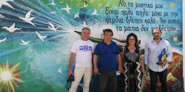 ΔΗΜΟΣ ΠΥΡΓΟΥ: Ο δήμαρχος Πύργου στα παιδιά του 1ου Νηπιαγωγείου