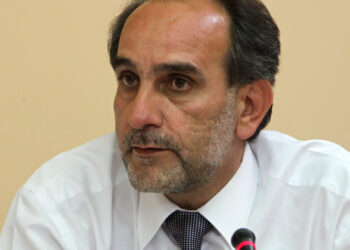 ΑΠΟΣΤΟΛΟΣ ΚΑΤΣΙΦΑΡΑΣ: “Ωμή παρέμβαση στα δικαιώματα και τις κατακτήσεις των εργαζομένων”