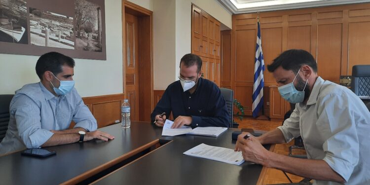 Π.Ε. ΗΛΕΙΑΣ: Υπεγράφη η σύμβαση υλοποίησης της Πράξης προβολής πολιτιστικών και τουριστικών πόρων/μνημείων και διαδρομών