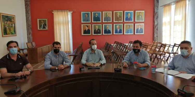 ΔΗΜΟΣ ΠΥΡΓΟΥ Συνάντηση εργασίας Δημάρχου Πύργου με τον Περιφερειάρχη Δυτικής Ελλάδας για την πορεία των μεγάλων έργων