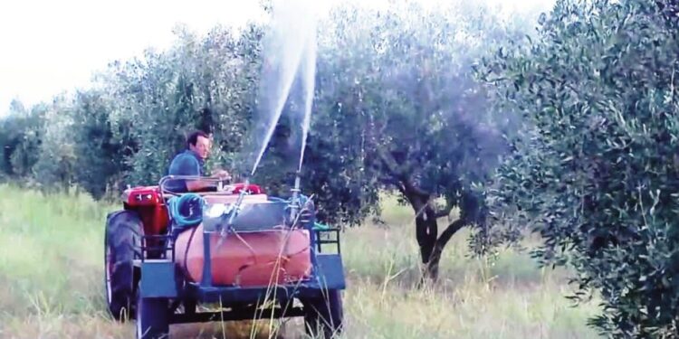Π.Ε. ΗΛΕΙΑΣ: Δολωματικός ψεκασμός σε Τ.Κ. της Ηλείας