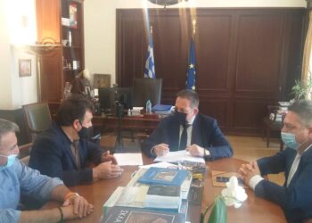ΔΗΜΟΣ ΠΥΡΓΟΥ  Συνάντηση δημάρχου Πύργου Παναγιώτη Αντωνακόπουλου με τον Αναπλ.Υπουργό Εσωτερικών Στέλιο Πέτσα