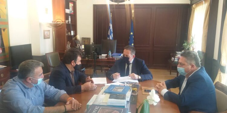 ΔΗΜΟΣ ΠΥΡΓΟΥ  Συνάντηση δημάρχου Πύργου Παναγιώτη Αντωνακόπουλου με τον Αναπλ.Υπουργό Εσωτερικών Στέλιο Πέτσα