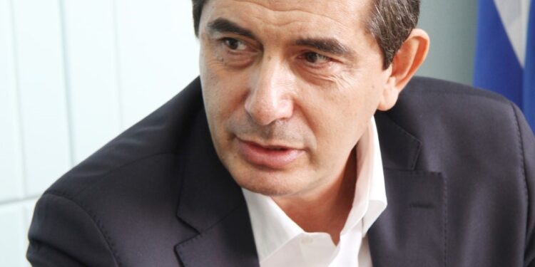 ΛΕΩΝΙΔΑΣ ΒΑΡΟΥΞΗΣ: “Δημόσιος Έπαινος”