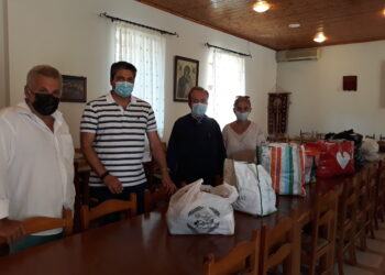 Ρουχισμός και είδη διατροφής από τη ΔΕΕΠ(ΝΟΔΕ) στους πυρόπληκτους