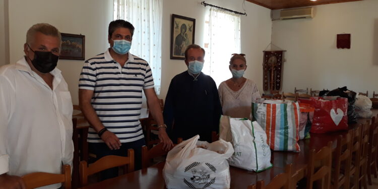 Ρουχισμός και είδη διατροφής από τη ΔΕΕΠ(ΝΟΔΕ) στους πυρόπληκτους