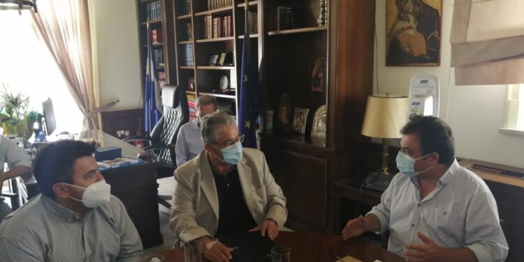 ΔΗΜΟΣ ΠΥΡΓΟΥ: Ο Γραμματέας της Κ.Ε. του ΚΚΕ Δημήτρης Κουτσούμπας στο Λάτσειο Δημοτικό Μέγαρο (φωτος)