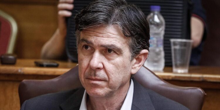 ΔΗΜΗΤΡΗΣ ΜΠΑΞΕΒΑΝΑΚΗΣ: “Πρότυπα ΕΠΑΛ – Οπισθοδρόμηση και απαξίωση”