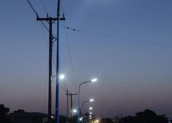 Νέα φωτιστικά σώματα με αξιοποίηση της ηλιακής ενέργειας στην είσοδο της Κοινότητας Κάτω Παναγιάς
