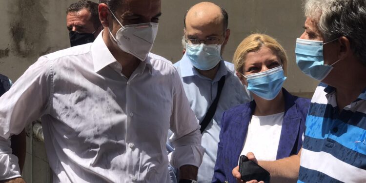ΔΙΟΝΥΣΙΑ ΑΥΓΕΡΙΝΟΠΟΥΛΟΥ: “Και ο Πρωθυπουργός μας στο μέτωπο της πυρκαγιάς. Είμαστε όλοι στην πρώτη γραμμή”
