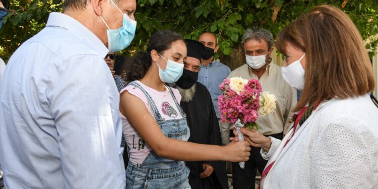 Κατερίνα Σακελλαροπούλου: “Πρέπει να μείνουν στον τόπο τους οι νέοι άνθρωποι” (φωτος)