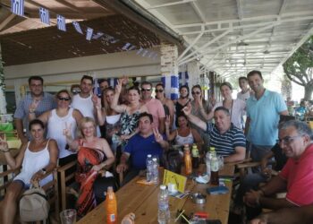 ΔΗΜΟΣ ΠΥΡΓΟΥ: Όλοι, μια μεγάλη παρέα, παρακολούθησαν τον αγώνα του Εμμανουήλ Καραλή
