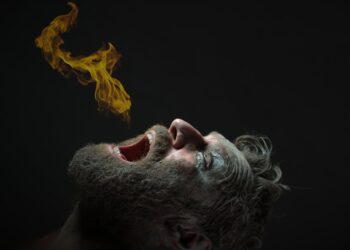 Ο ΠΡΟΜΗΘΕΑΣ ΔΕΣΜΩΤΗΣ του Αισχύλου στο Αρχαίο Θέατρο της Ήλιδας αύριο στις 9 το βράδυ