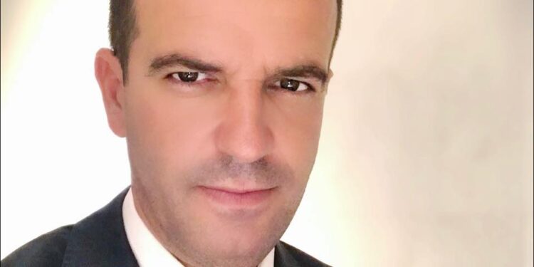 “Πρόσωπα σκυθρωπά….Πρόσωπα θλιμμένα….”