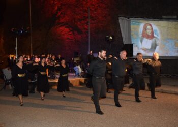 «Άνεμος Λευτεριάς» πολυθέαμα λόγου, μουσικής και χορού, στην Γέφυρα της Τατάρνας με τη σύμπραξη των  Περιφερειών  Δυτικής Ελλάδας και Στερεάς Ελλάδας