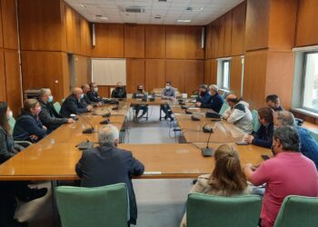 Συνάντηση Αντιπεριφερειάρχη Π.Ε Ηλείας Β. Γιαννόπουλου με γονείς και εκπαιδευτικούς, για τις συγχωνεύσεις τμημάτων