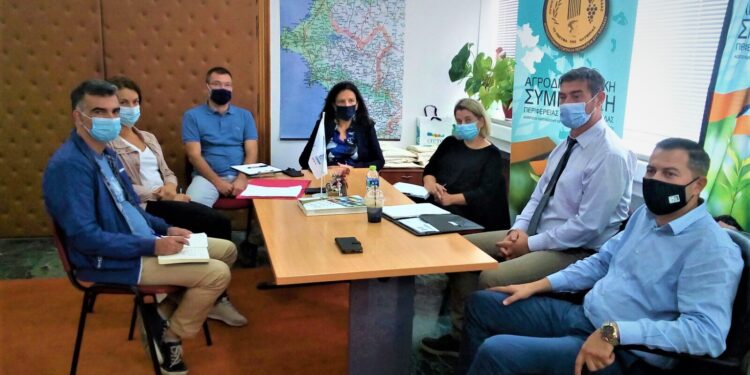 Πιάνουν δουλειά οι επιτροπές για τις ζημιές από τις πυρκαγιές στις αγροτικές εκμεταλλεύσεις
