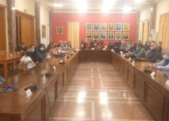 ΔΗΜΟΣ ΠΥΡΓΟΥ: “Όχι στη συγχώνευση τμημάτων”