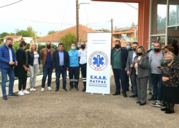 ΔΗΜΟΣ ΠΥΡΓΟΥ: Ο Δήμαρχος παρέδωσε απινιδωτή στον Αιμοδοτικό σύλλογο Αμπελώνα (φωτος)