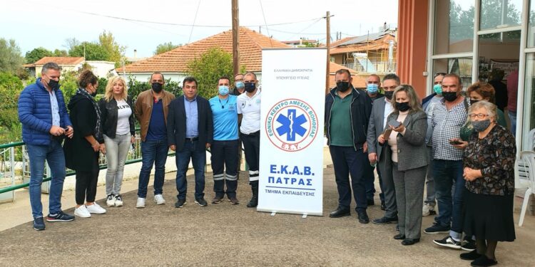 ΔΗΜΟΣ ΠΥΡΓΟΥ: Ο Δήμαρχος παρέδωσε απινιδωτή στον Αιμοδοτικό σύλλογο Αμπελώνα (φωτος)