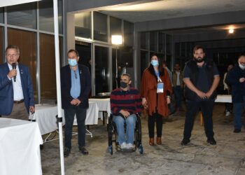 ΔΗΜΟΣ ΠΥΡΓΟΥ: Παραδόθηκαν οι σχολικές τσάντες στο δημοτικό σχολείο της πυρόπληκτης Βαρβάσαινας