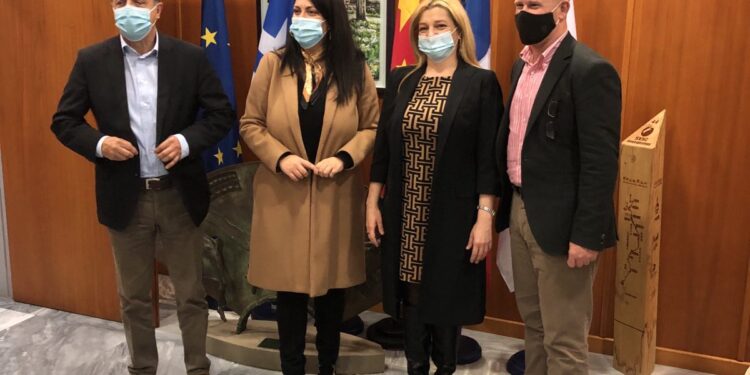ΔΙΟΝΥΣΙΑ ΑΥΓΕΡΙΝΟΠΟΥΛΟΥ: Δήλωση Δήλωση για τον εορτασμό της Παγκόσμιας Ημέρας για τα Δικαιώματα του Παιδιού με τον Επικεφαλής της UNICEF στην Ηλεία