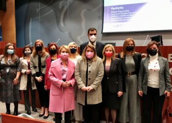 ΔΙΟΝΥΣΙΑ ΑΥΓΕΡΙΝΟΠΟΥΛΟΥ: “Βρίσκομαι κοντά σε κάθε γυναίκα που χρειάζεται στήριξη”