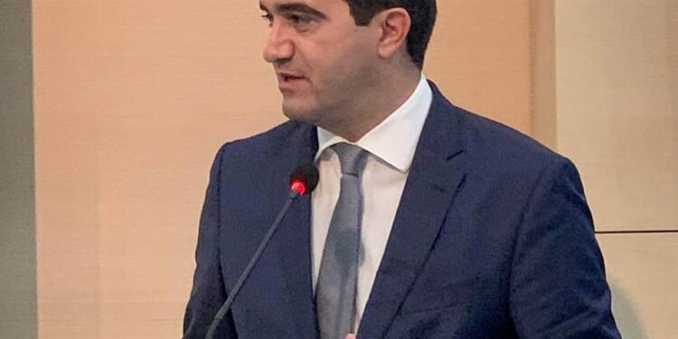 ΜΙΧΑΛΗΣ ΚΑΤΡΙΝΗΣ: “Η κυβέρνηση Μητσοτάκη αδιαφορεί για τις μικρές επιχειρήσεις”