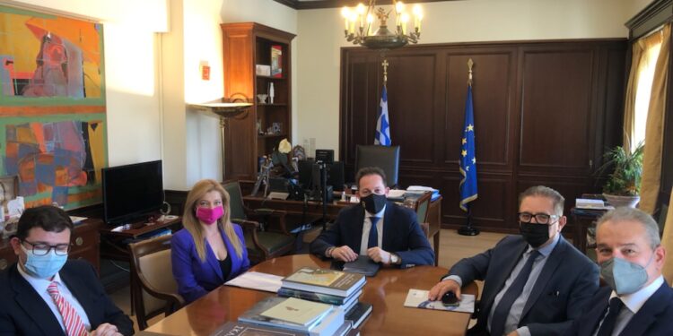 ΕΠΙΚΟΙΝΩΝΊΑ ΑΥΓΕΡΙΝΟΠΟΥΛΟΥ – ΠΕΤΣΑ: Έγκριση 300.000 ευρώ στο Δήμο Ζαχάρως – Φιγαλείας για την ενίσχυση των μέσων πολιτικής προστασίας
