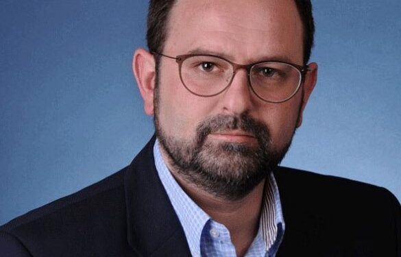 ΝΙΚΟΣ ΚΟΡΟΒΕΣΗΣ: “Άδικη μεταχείριση για τους μαθητές οι συγχωνεύσεις σχολικών τμημάτων”
