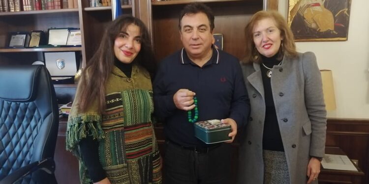 ΔΗΜΟΣ ΠΥΡΓΟΥ: Χριστουγεννιάτικα δώρα από τα παιδιά του ΕΕΕΕΚ