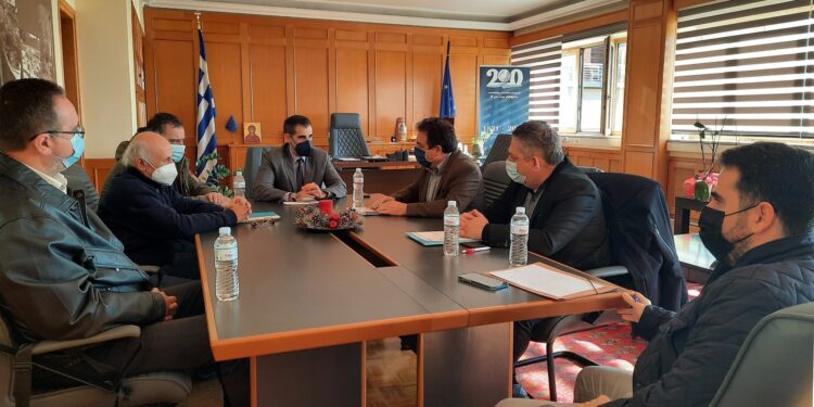 Συνάντηση Αντιπεριφερειάρχη Π.Ε Ηλείας Β. Γιαννόπουλου και Δήμαρχου Πύργου Τ. Αντωνακόπουλου, για το έργο επανάχρησης του πρώην Εργοστασίου ΑΣΟ
