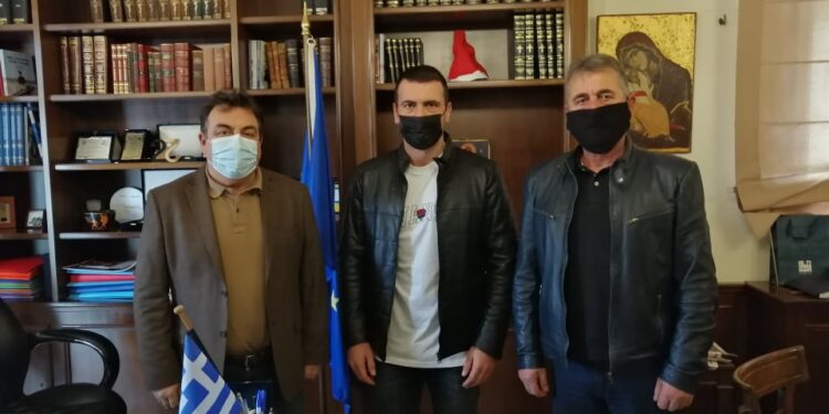 ΔΗΜΟΣ ΠΥΡΓΟΥ: Γεύματα αγάπης από το Γραφείο Εθελοντισμού