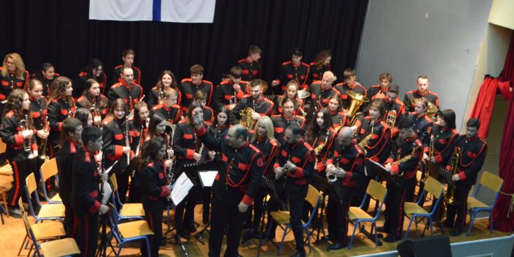 “Μαγεψε”  για μια ακόμα φορά η Φιλαρμονική Λεχαινών